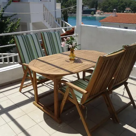 Apartman Bajto Katica Lägenhet Nečujam