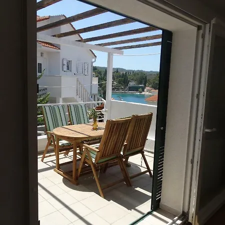 Apartman Bajto Katica * Nečujam